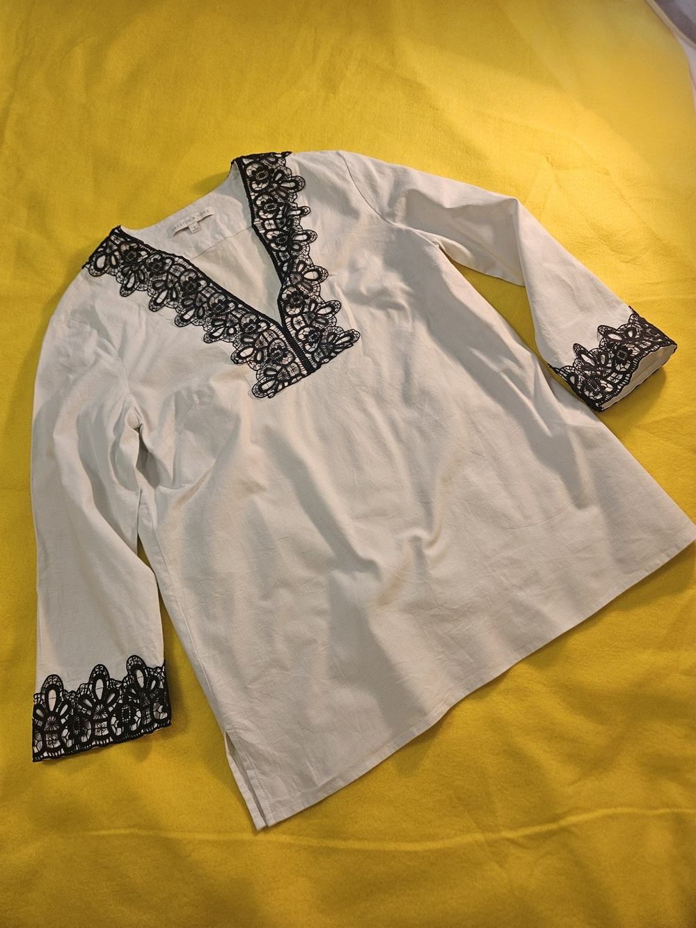 Preston & York White Tunic with Black Lace V-Neck and Cuff Trim